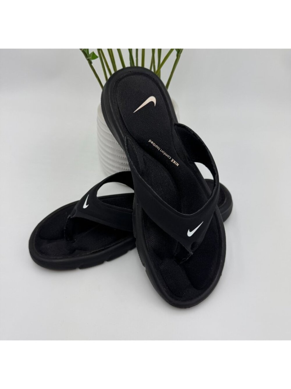 Nike Ultra Comfort 882697-001 Thong Sandal Women's 7 Black Flip-Flop Footbed